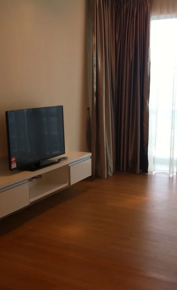 28 Mont Kiara@Mont Kiara – 4 bedroom condominium for sale in Kuala Lumpur (photo 1 of 11)