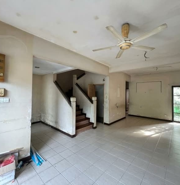 Bandar Sri Damansara SD13 Double Storey Terraced House for sale – 4 bedroom 2-storey terraced house for sale in Bandar Sri Damansara, Selangor (photo 1 of 11)