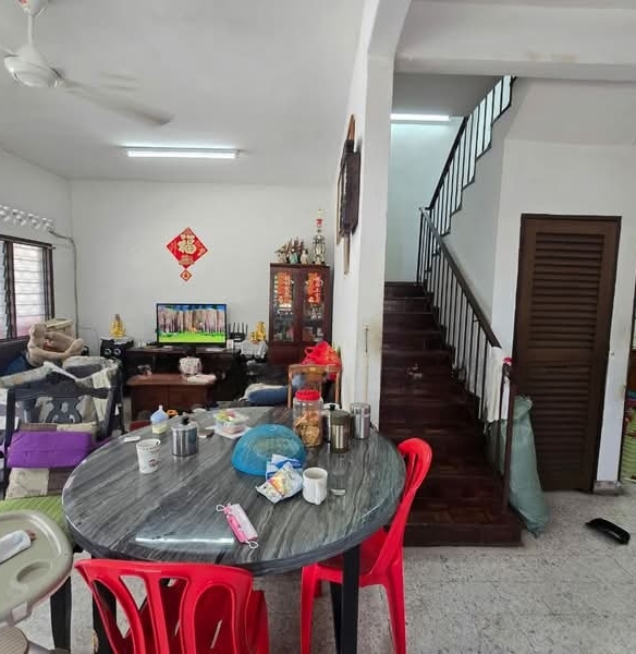 Taman Petaling Kepong Double Storey Terraced Land House for Sale – 4 bedroom 2-storey terraced house for sale in Kepong, Kuala Lumpur (photo 1 of 13)